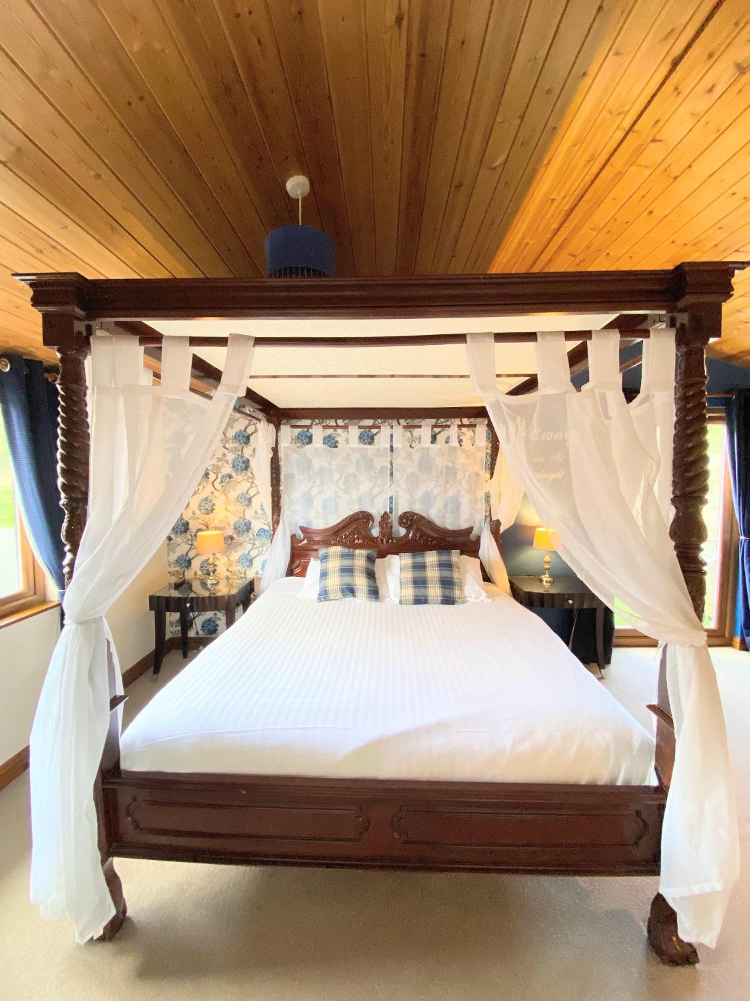 Lomond 5 With Private Hot Tub - Fife - Loch Leven - Lomond Hills - Pet Friendly Villa Kelty Buitenkant foto