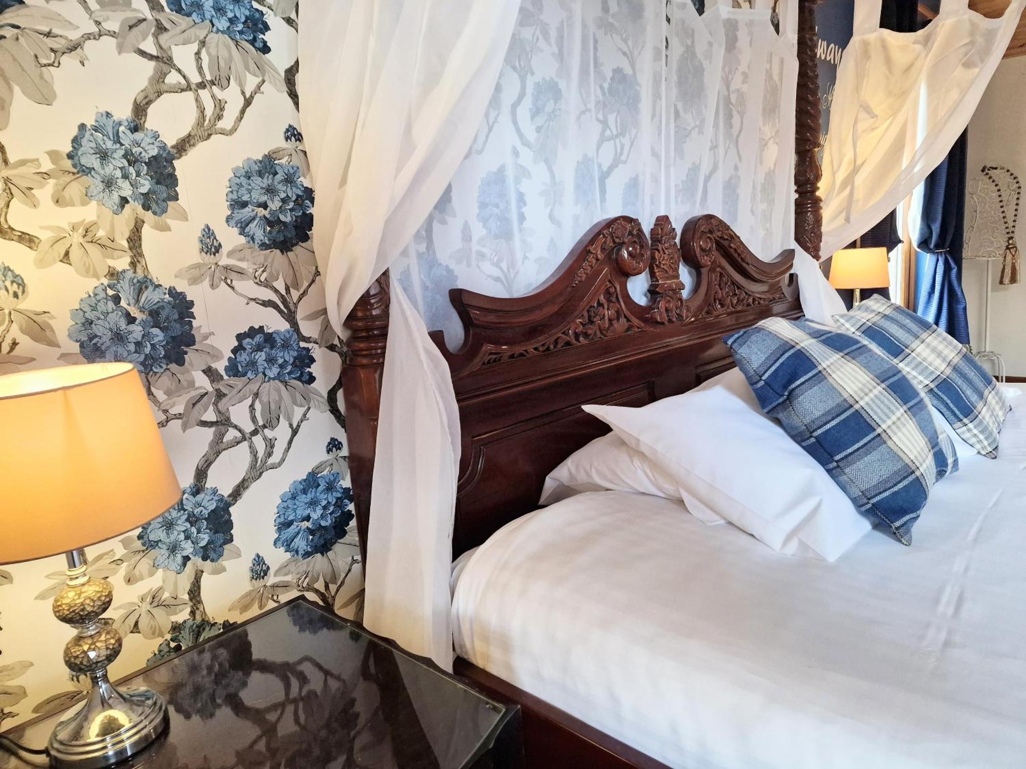 Lomond 5 With Private Hot Tub - Fife - Loch Leven - Lomond Hills - Pet Friendly Villa Kelty Buitenkant foto